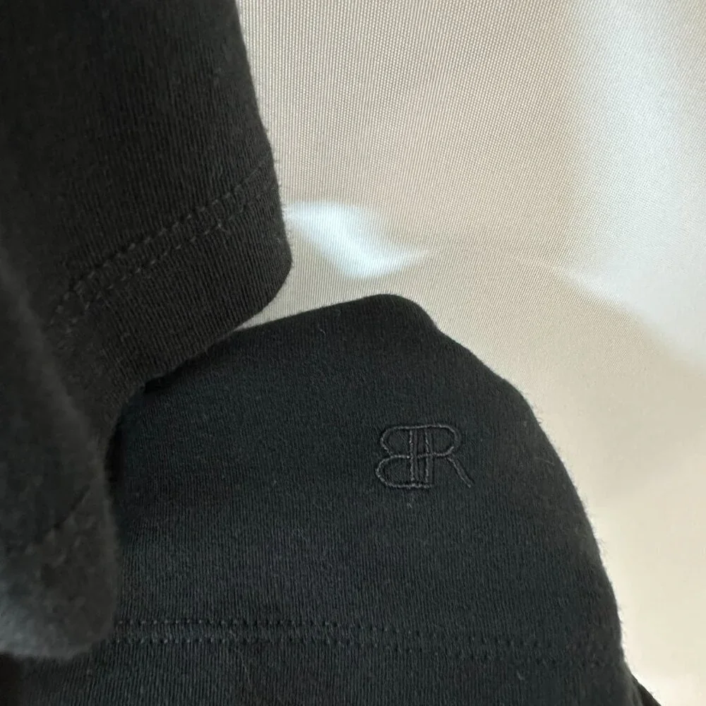 Banana Republic •	color black