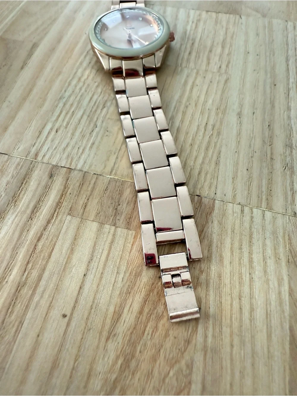 Daisy Fuentes brand daisy