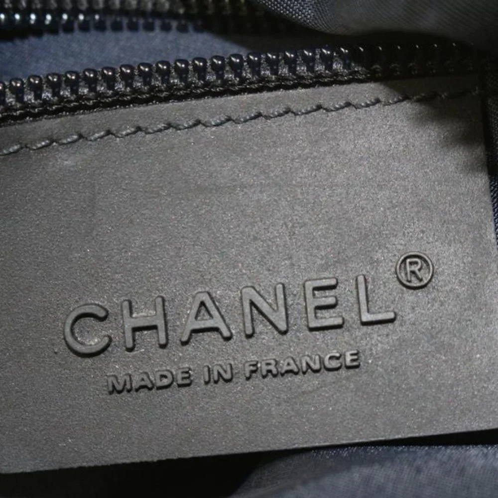CHANEL navy cc