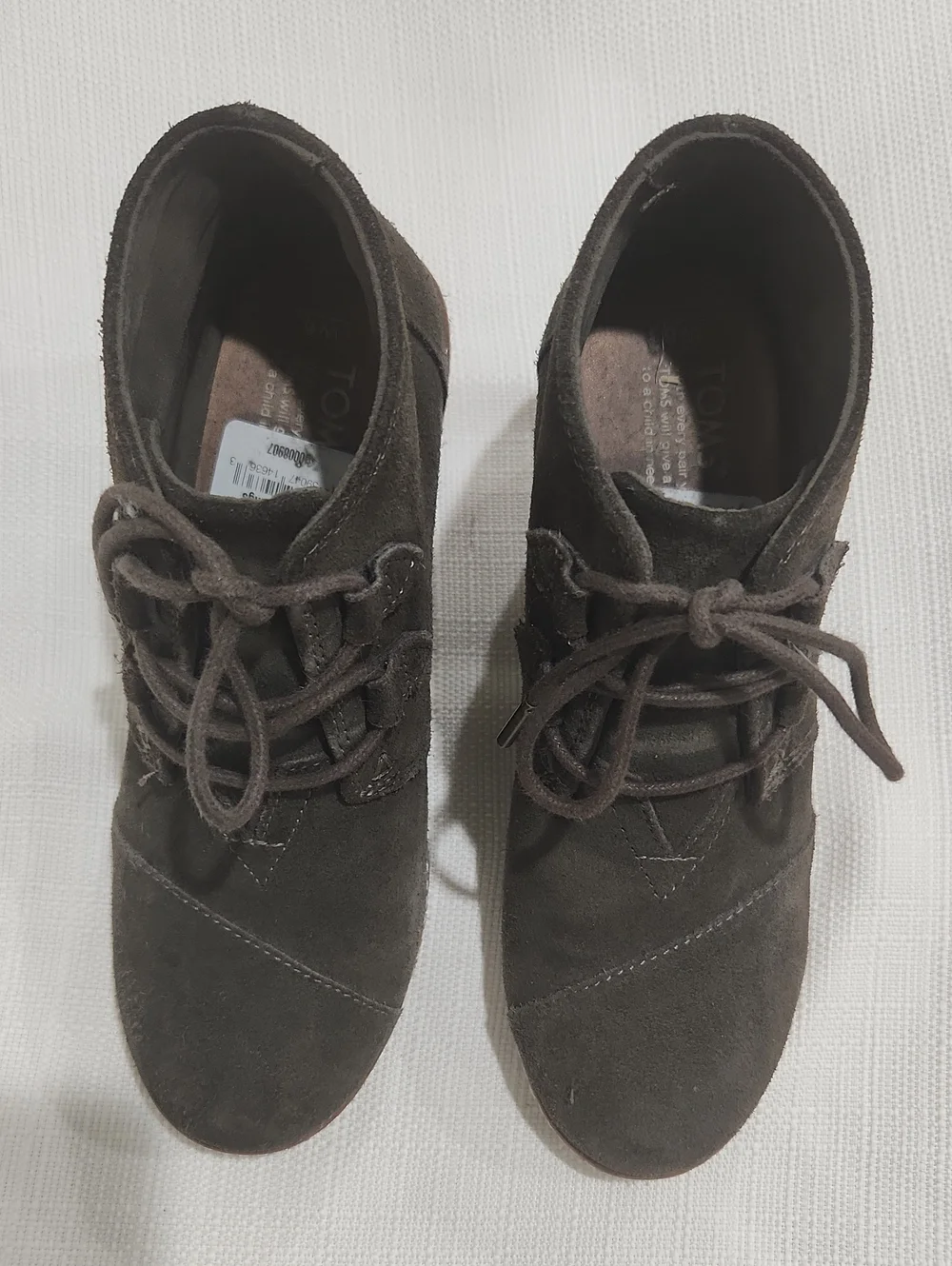 Toms lace up