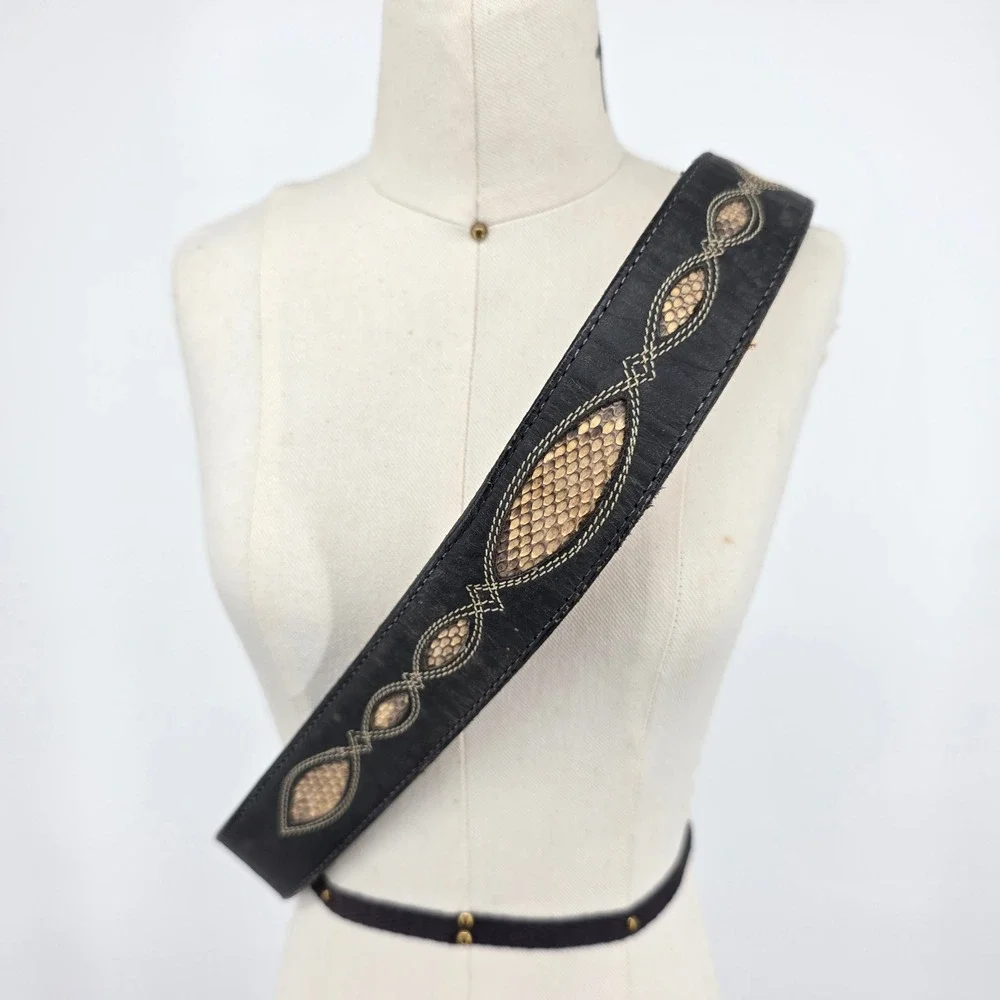 Vintage Western Black Leather Snakeskin Inlay Belt Made in USA Size 28 GL53772