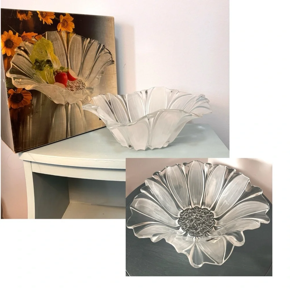 Vintage Mikasa Glass Sunflower Frost Large Round Bowl 13 1/4