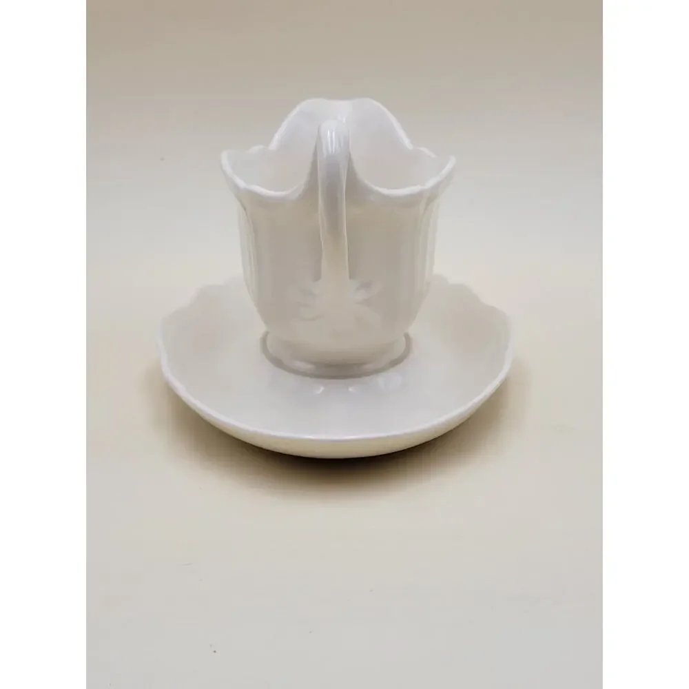 Wedgwood length pattern white