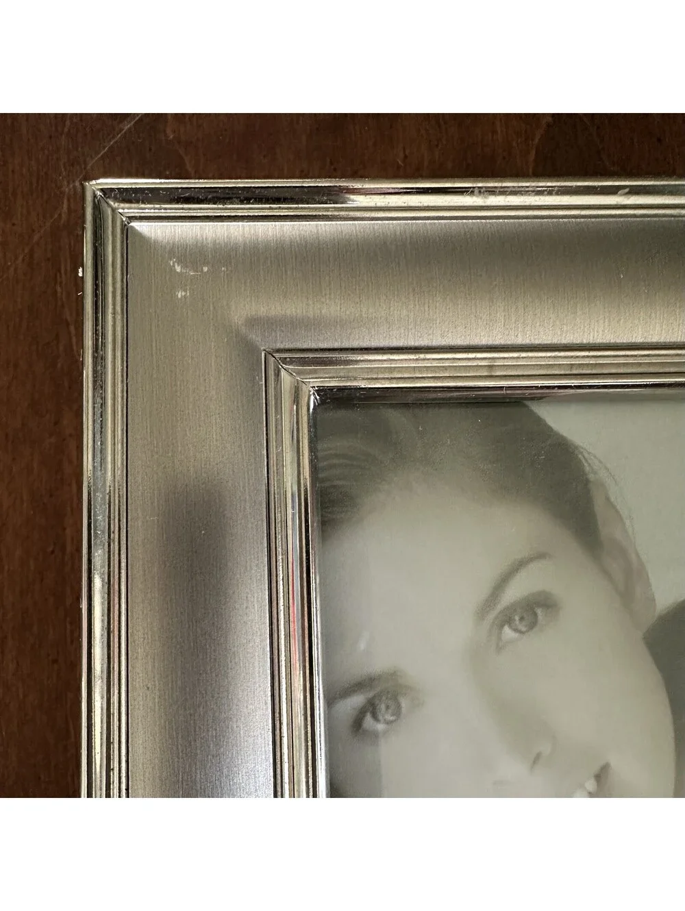 Fetco Home Decor 3.5x5 Silver Metal Picture Frame Brushed Tabletop Easel Frame