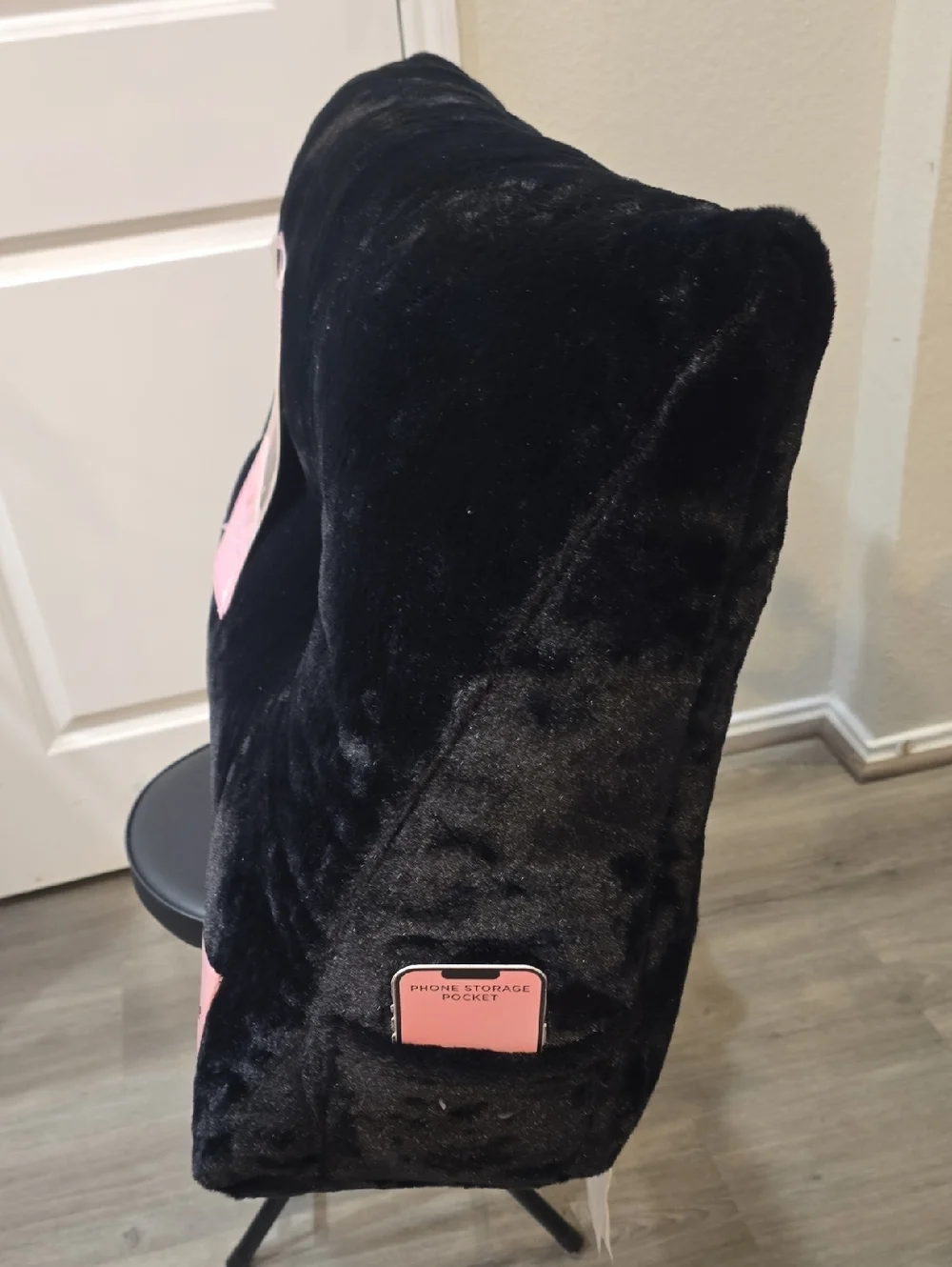 Juicy Couture photos support