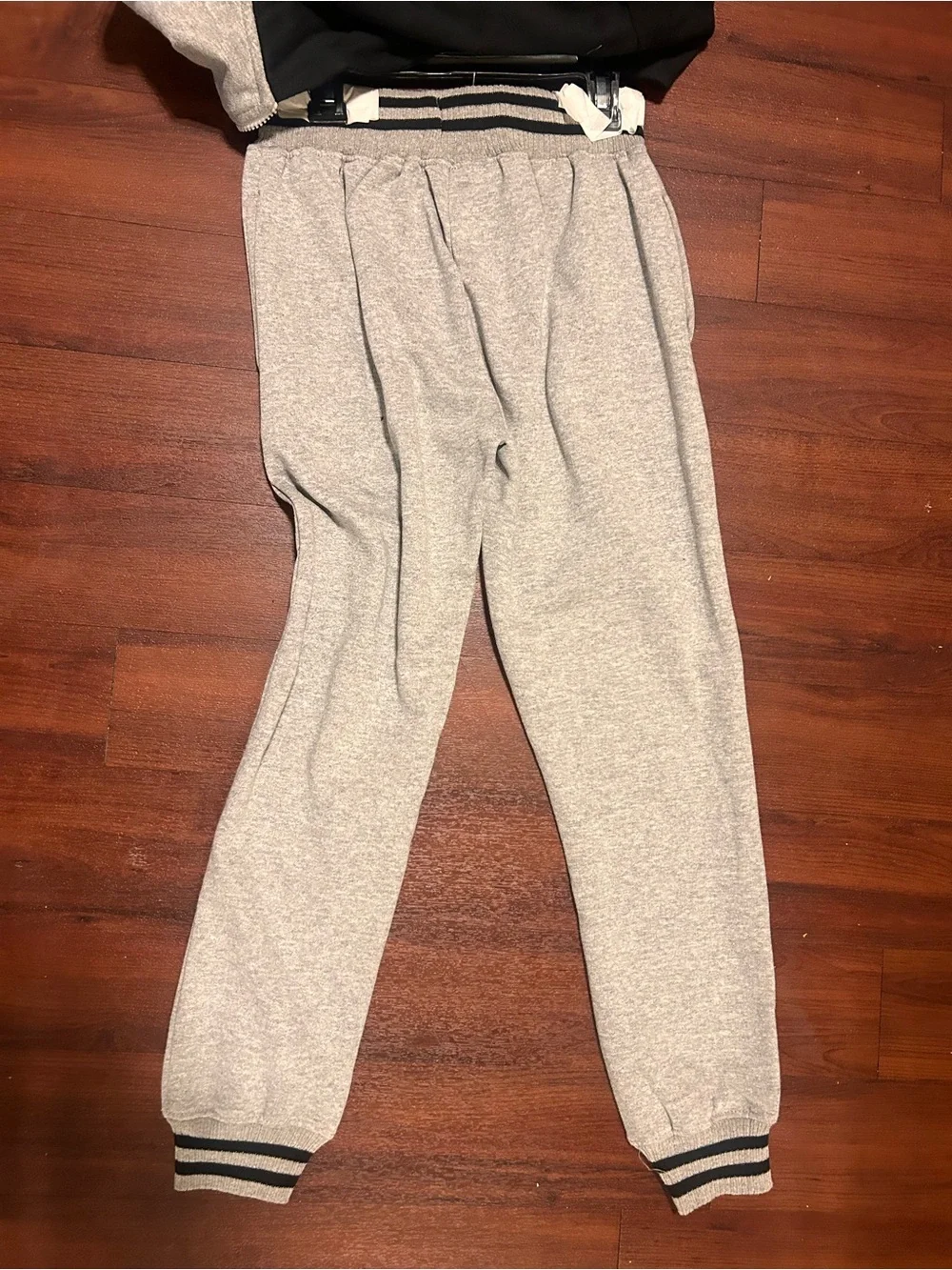 🩶 Boys 2pc Gray True ReligionSweat Size Medium (10)