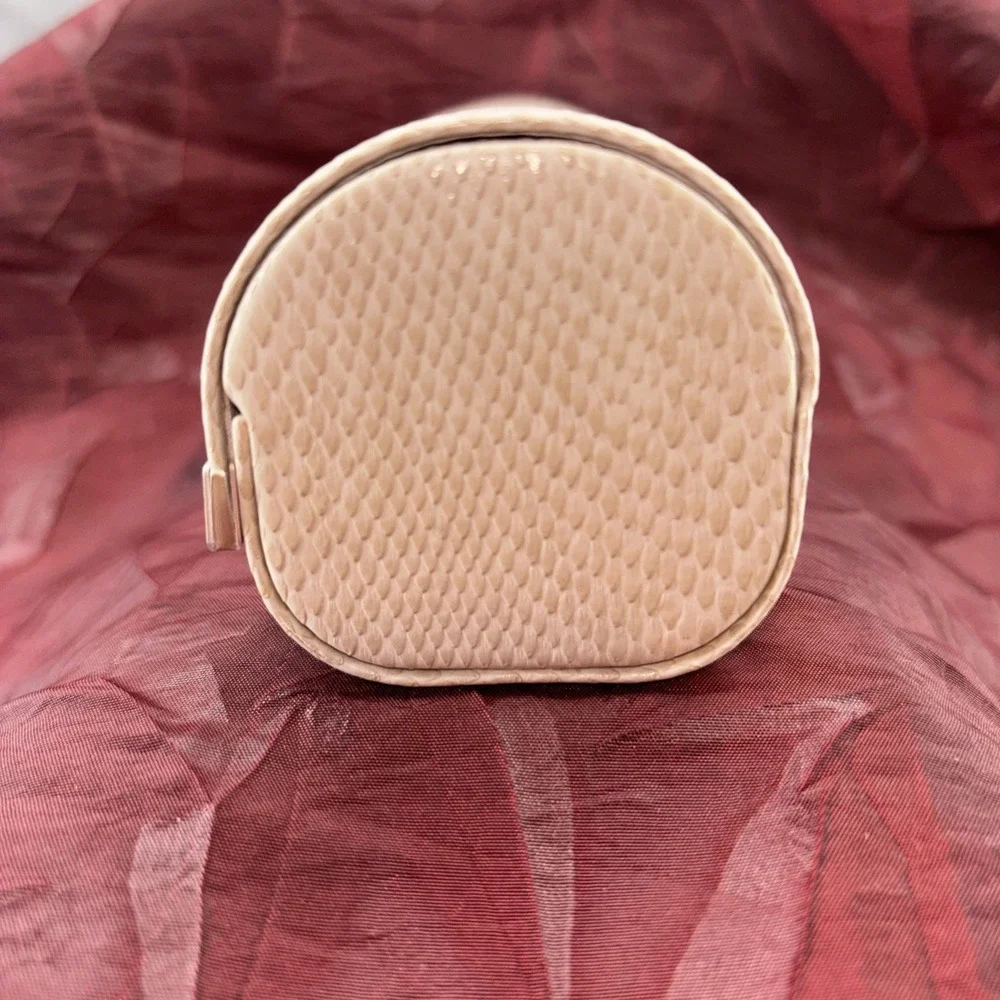 Jimmy Choo damage ship
