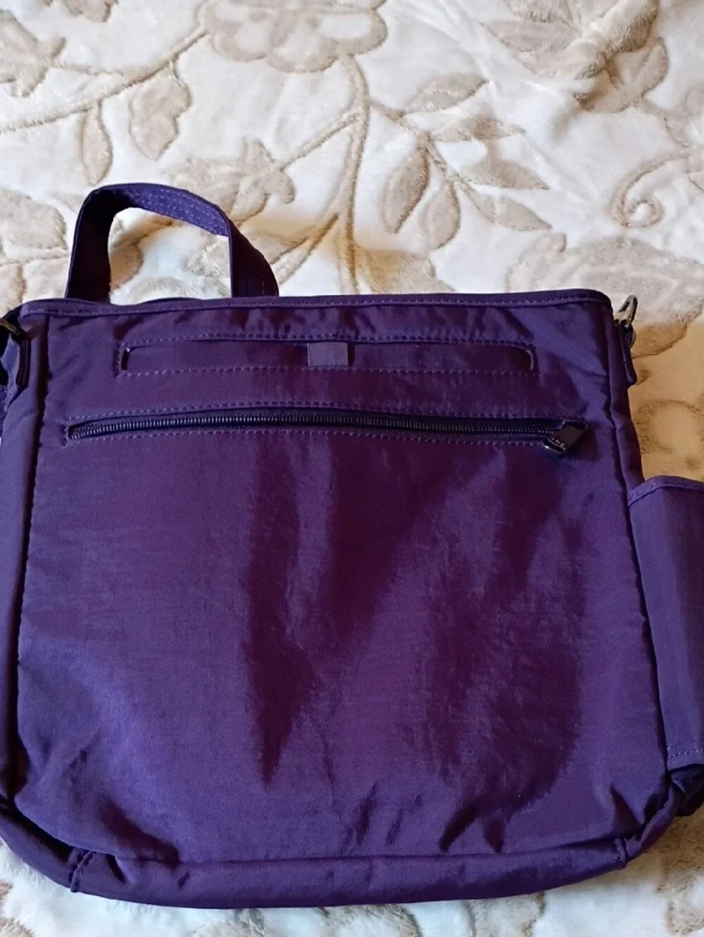 lug compact quilted