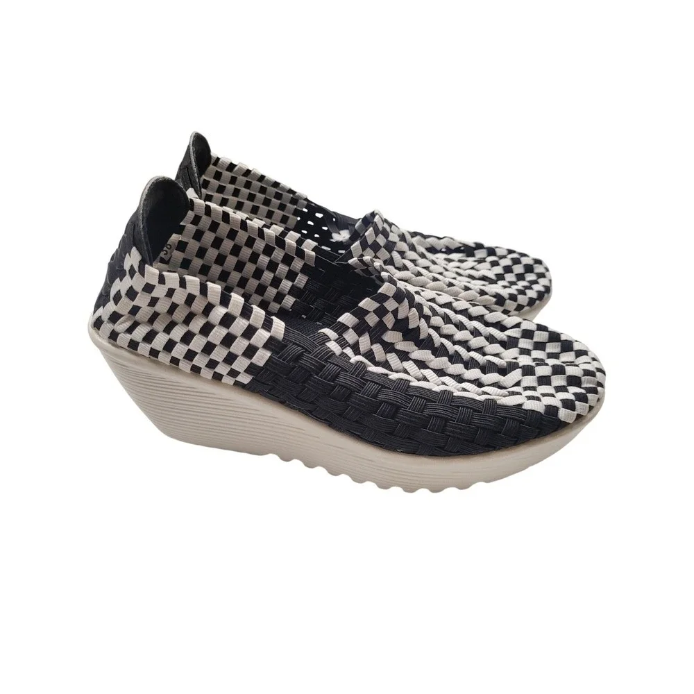The Unbranded Brand nwot 25