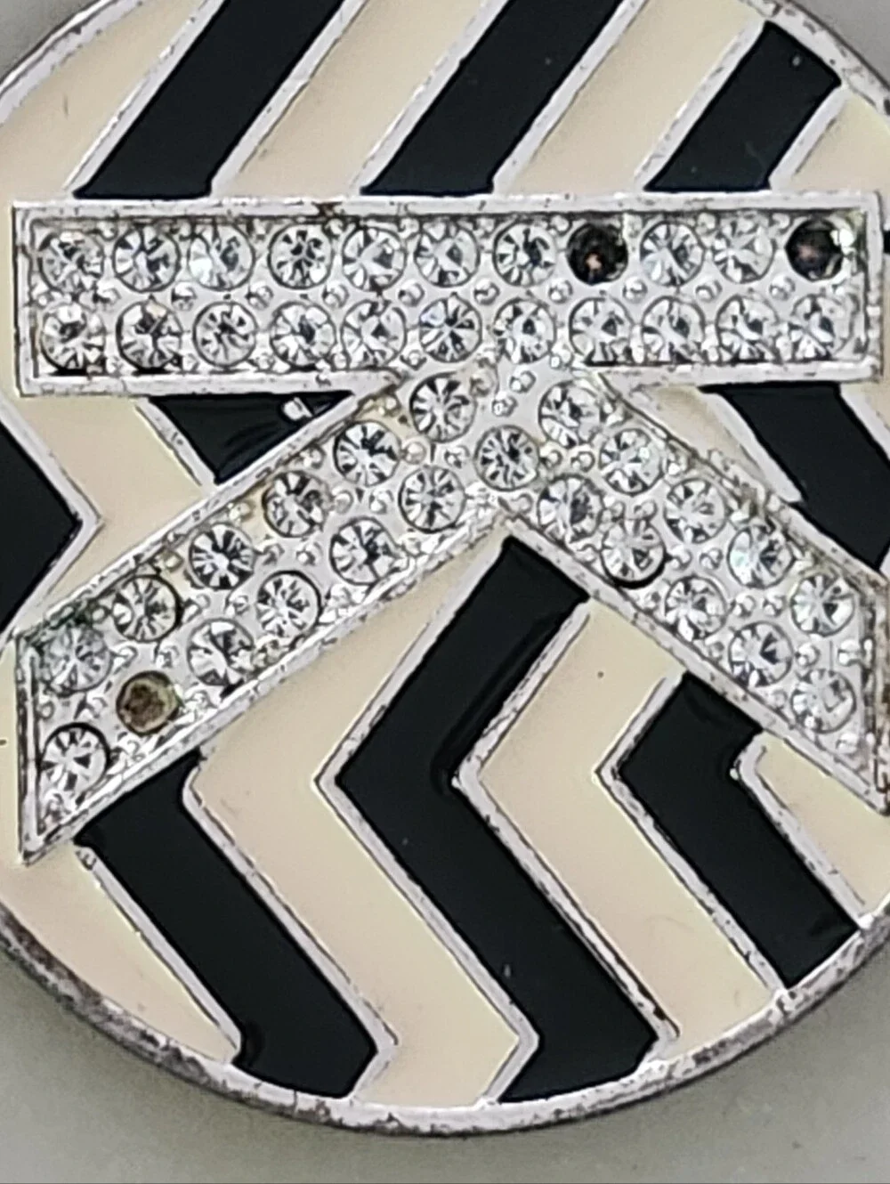 Source Unknown round chevron