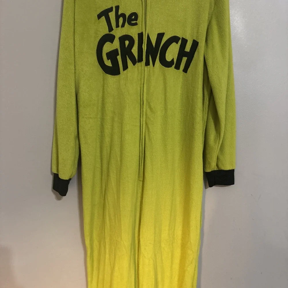Dr. Seuss grinch pajamas