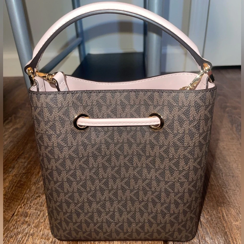 Michael Kors being drawstring