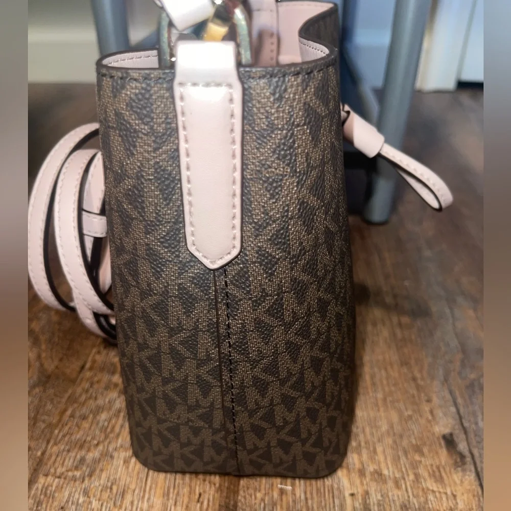 Michael Kors as has