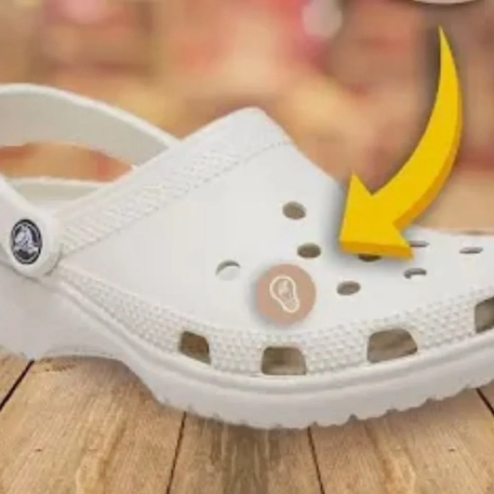 CROCS charms “demon