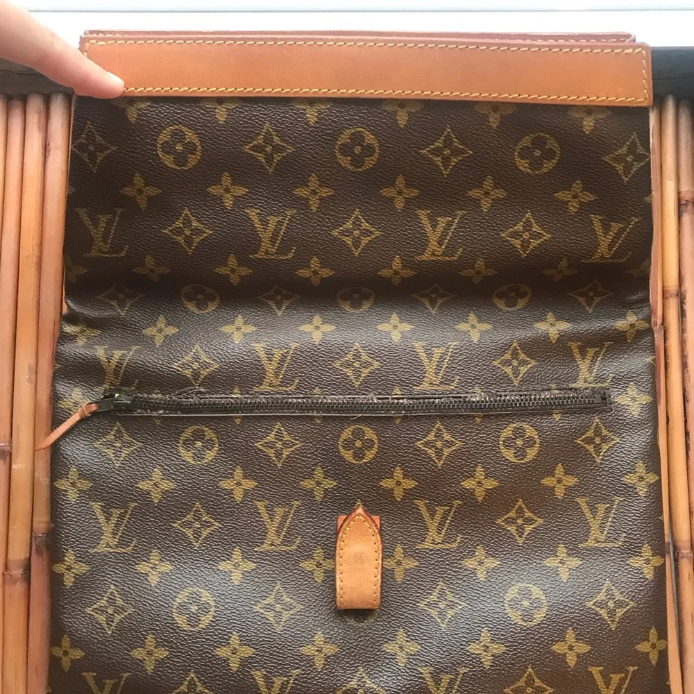 Louis Vuitton classic louis