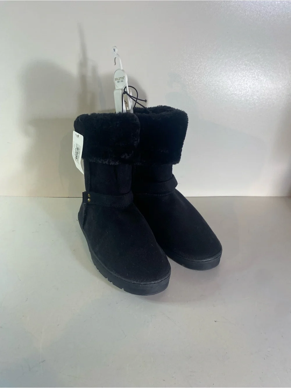 NWT Gold Toe Lightweight Black Suede Faux Black Fur Cuff Size 9