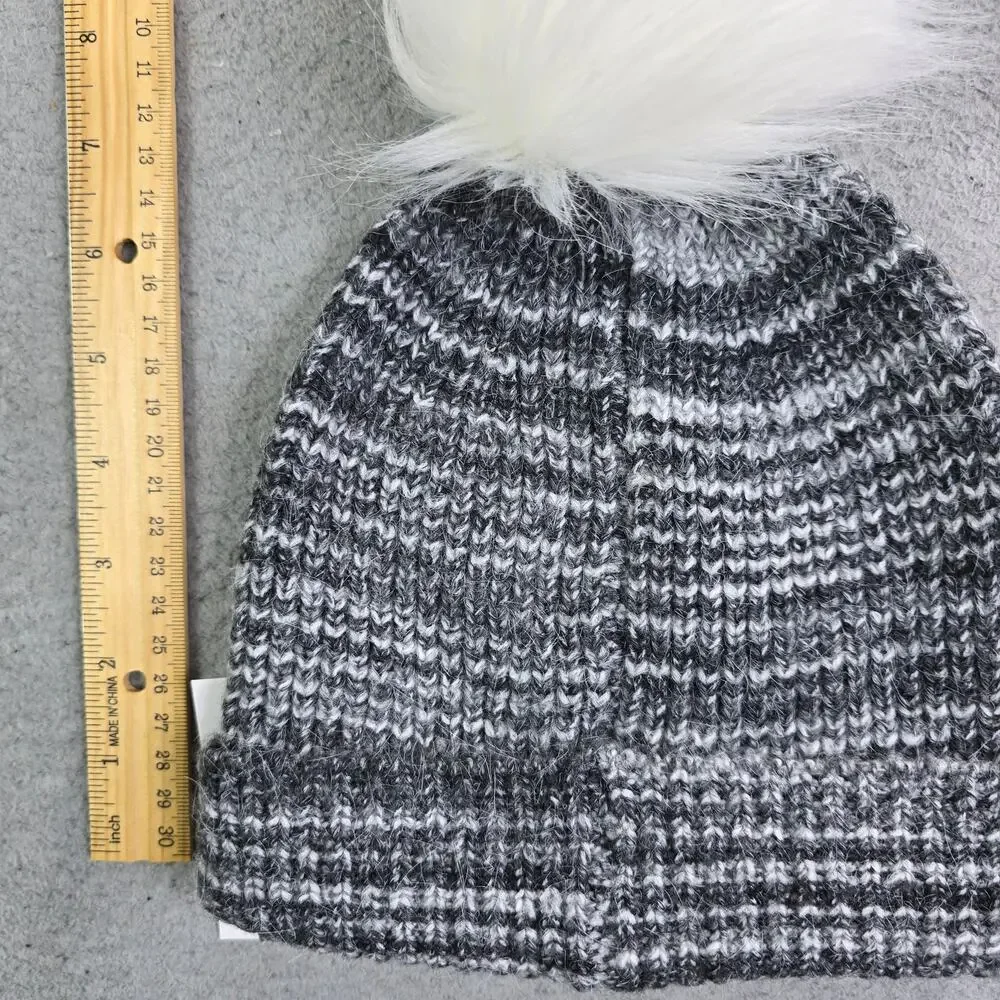 Old‎ Navy Knit Puff Ball Winter Hat Unisex Small/Medium Gray White Faux Fur New