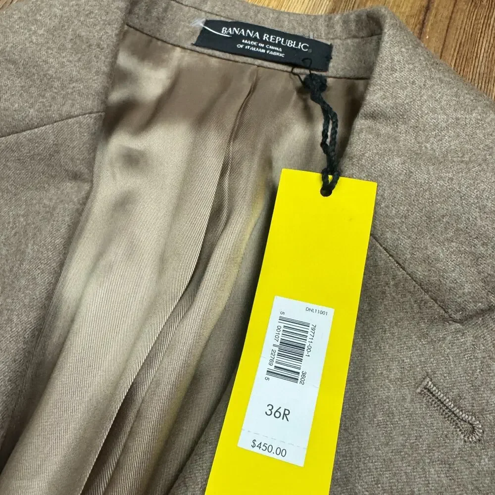 Banana Republic see photos