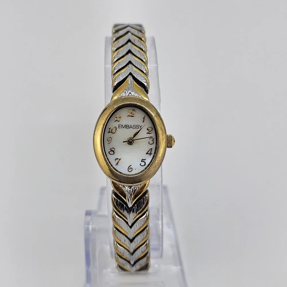 Embassy Waltham‎ Women's Watch 19MM Two Tone Bracelet Band 6.75