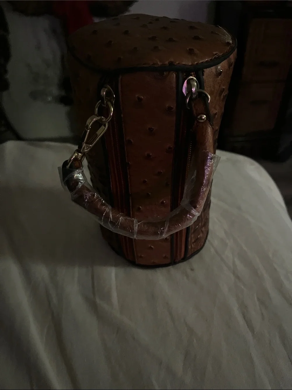00 stylish wristlet