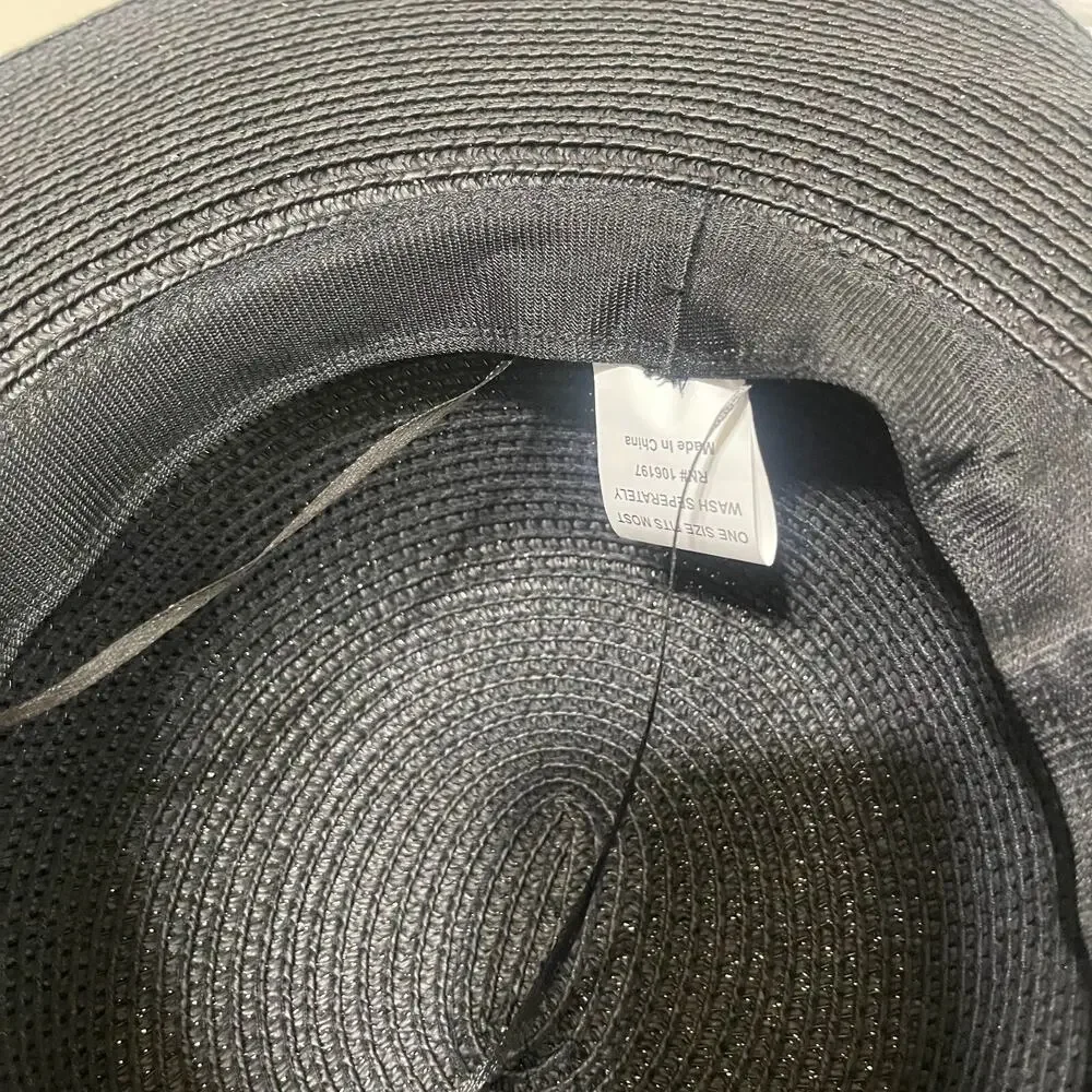 HaT woman black