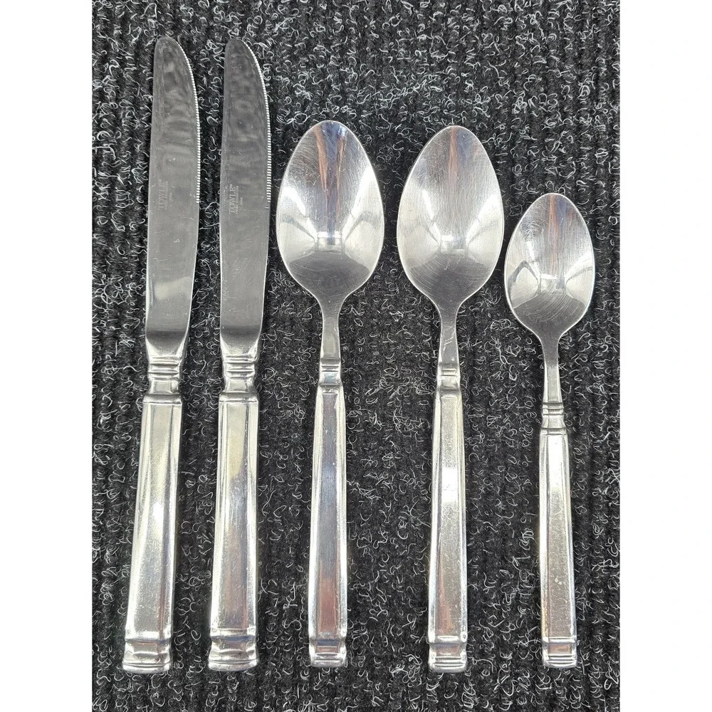 Set Of 5 Towle Living STEPHANIE 18/0 Stainless Flatware Spoons Knives Gloss‎