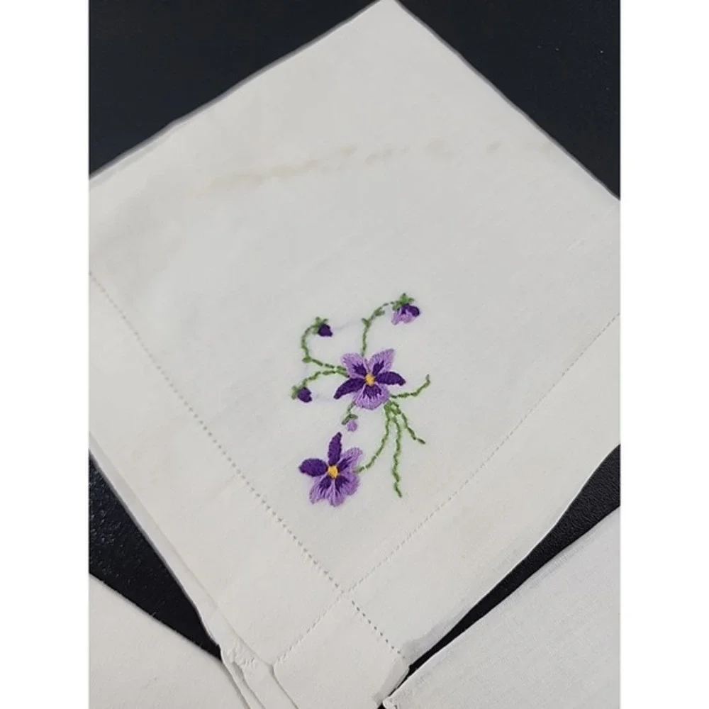 vtg Embroidered‎ floral handkerchiefs lot 4 Hankies