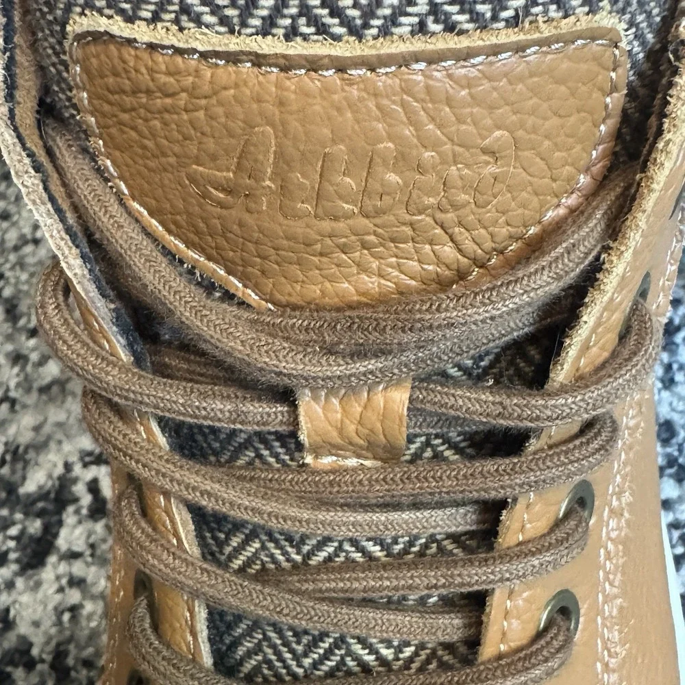 Arkbird tan leather