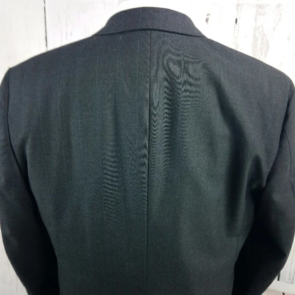 Hart Schaffner Marx suit hem arm