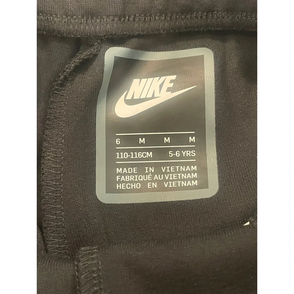 Nike Tech Pack Boys‎ Black Athletic Shorts Size 6 NWT