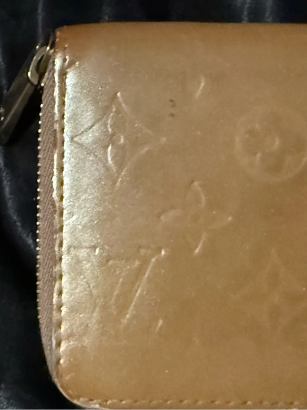 Louis Vuitton Monogram Vernis Zippy Wallet in a bronze/noisette patent leather
