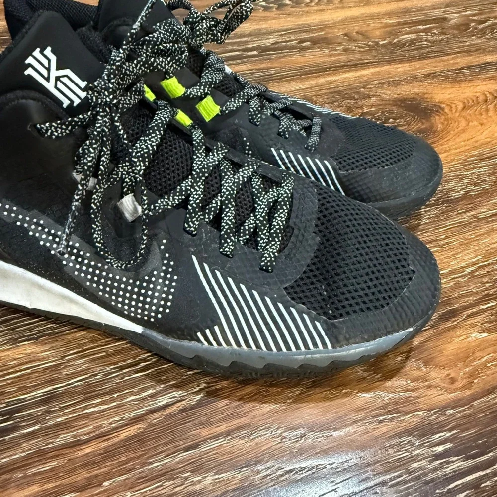 Nike boys or