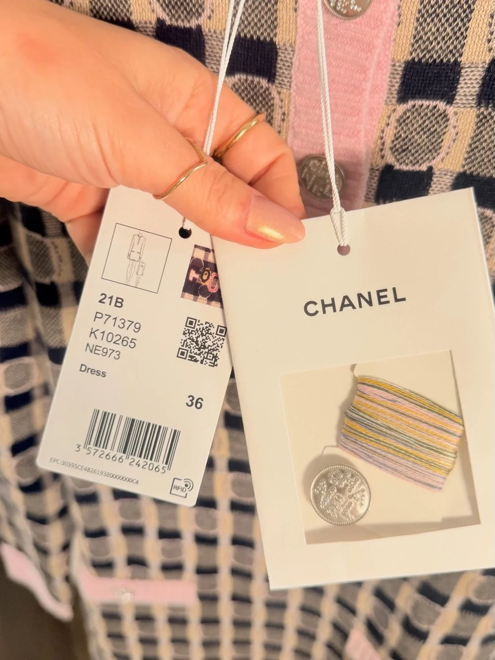 CHANEL rare elegant