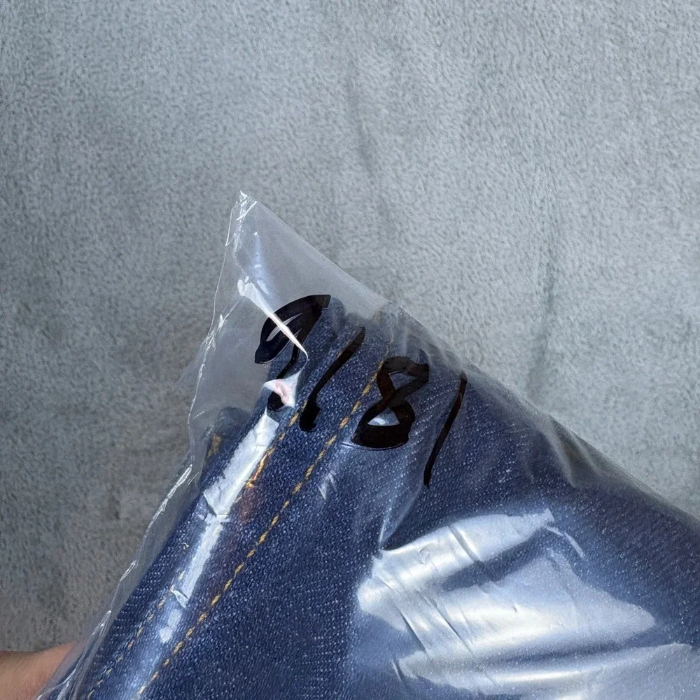 Levis levi 517