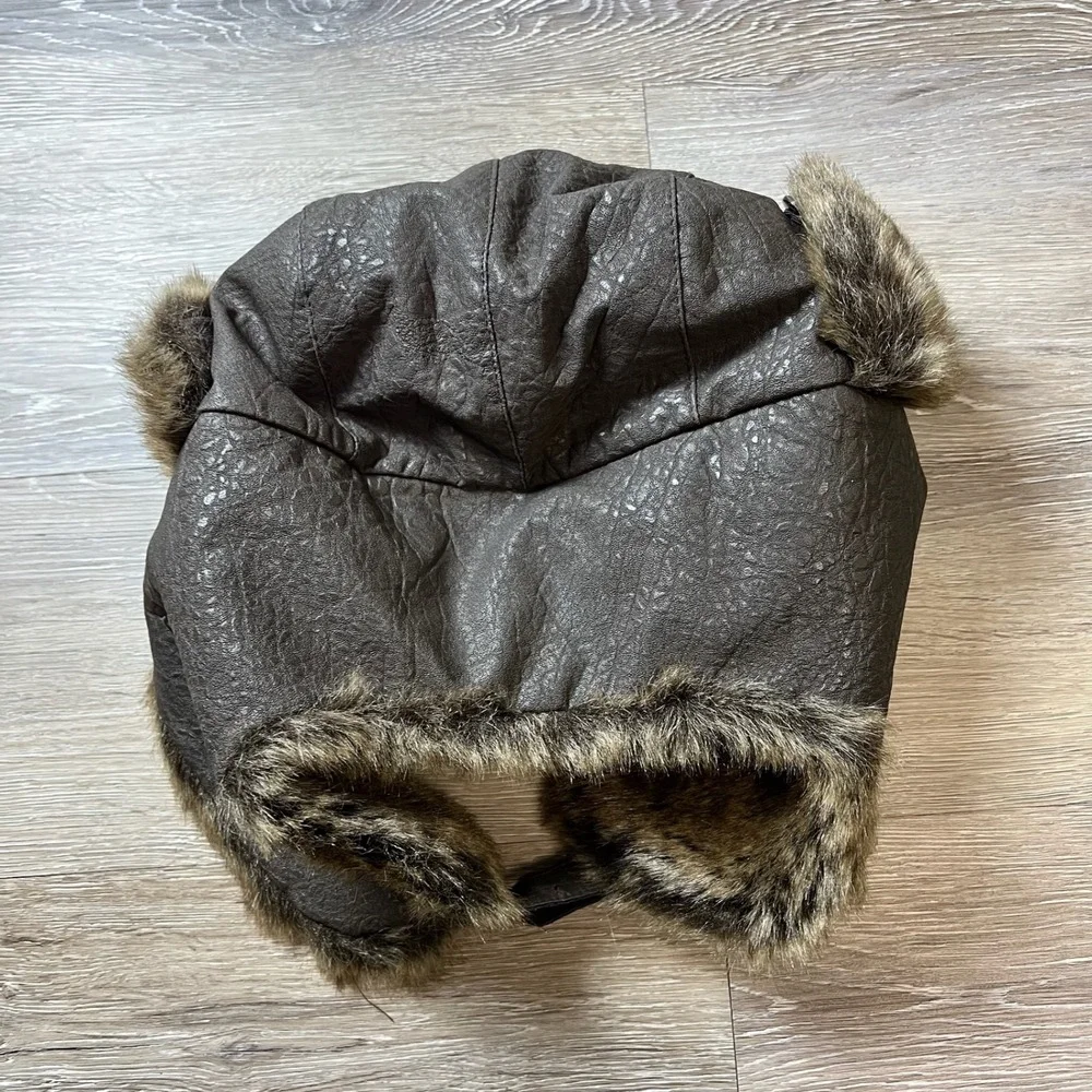 Unbranded trapper hat