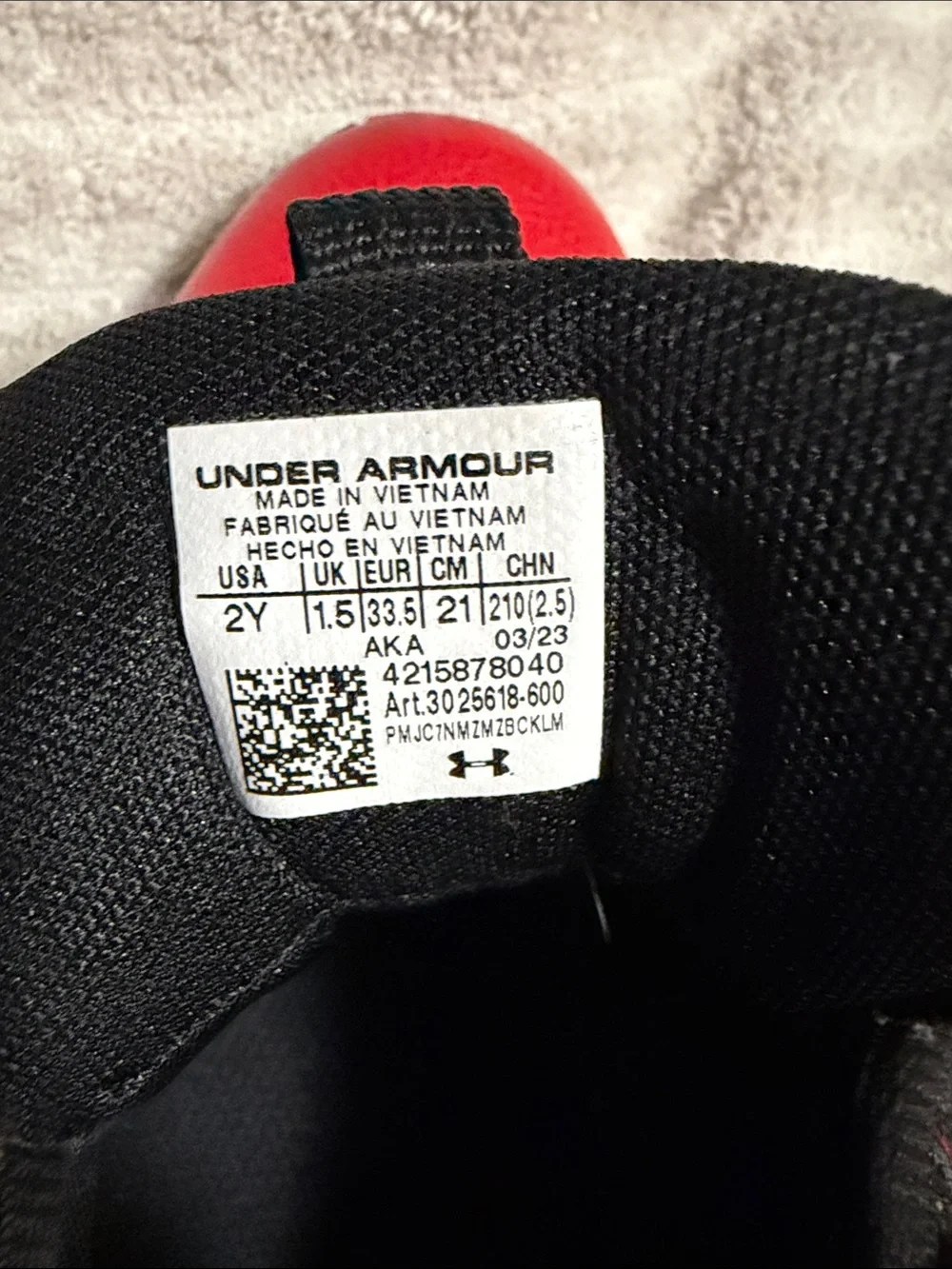 Under Armour collar play