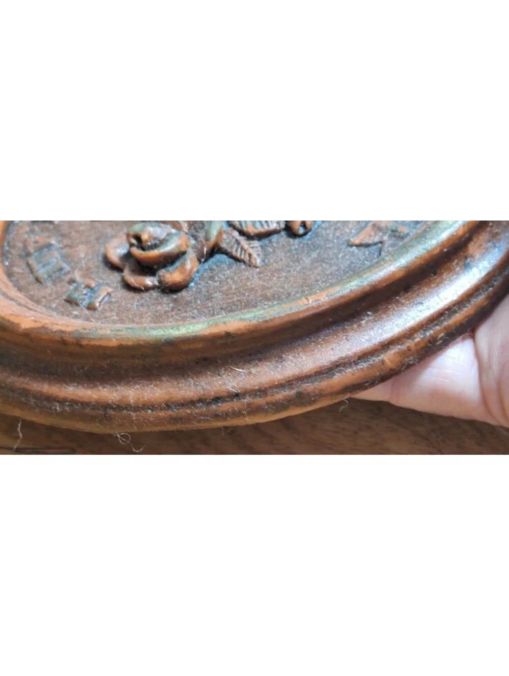 VTG 1986 Oval 3D Floral Small Oval Wax Like Wall Art Plaque/Pendant 4.5