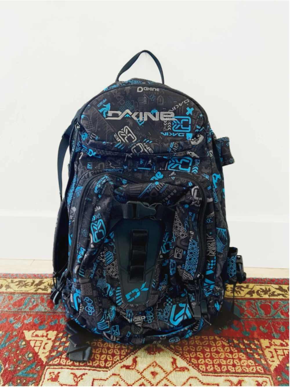 Dakine backpack features