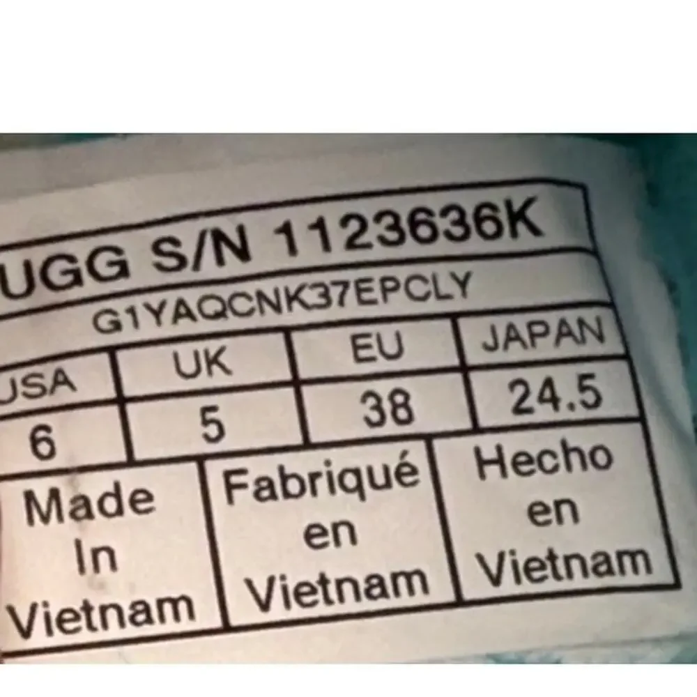 UGG kids’ us