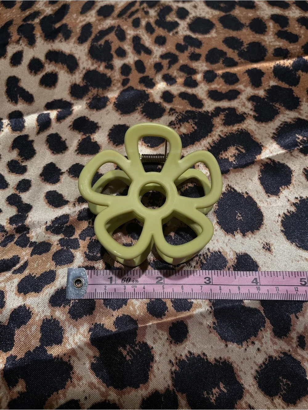 H&M Yellow Flower Shaped Claw Hair Clip