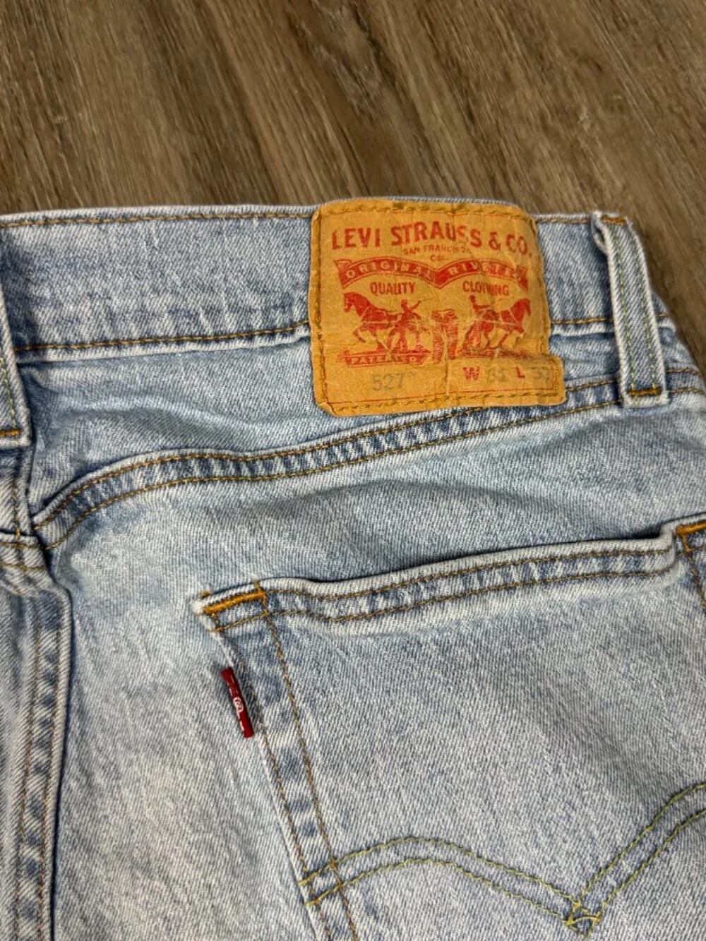 Levis levi 527