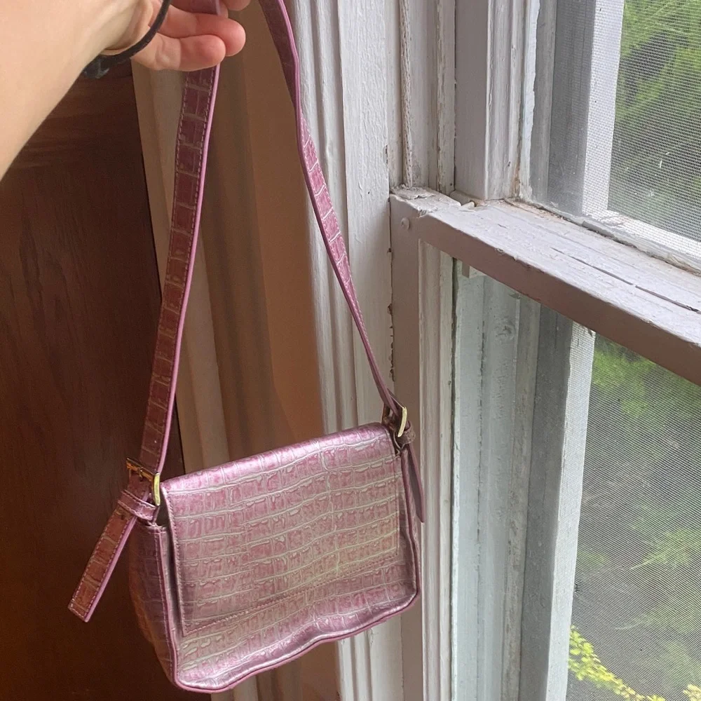 Y2k Wilsons Leather pearly Pink Croc-Embossed Shoulder Bag