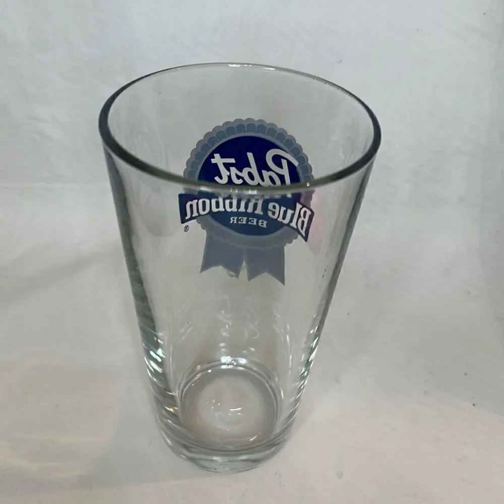 Pabst Blue Ribbon chips cracks no