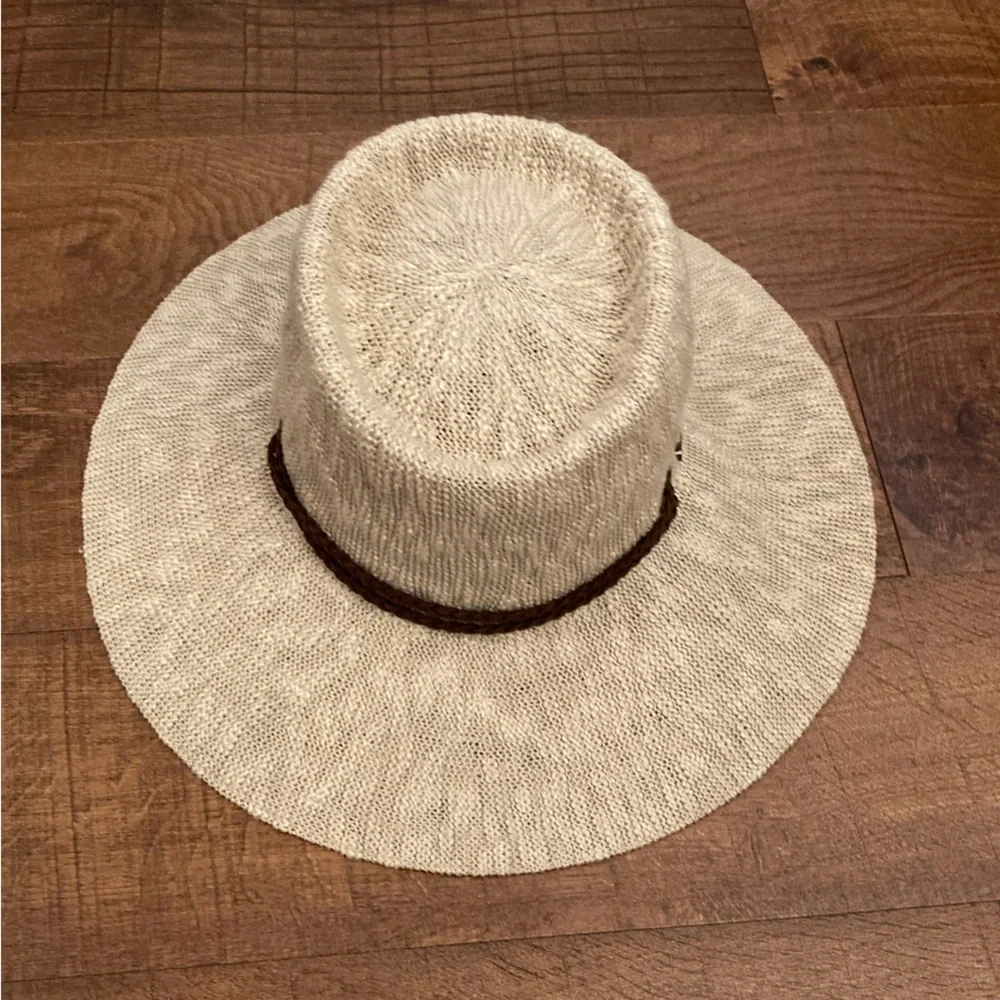 Carve Designs travel coverage hat