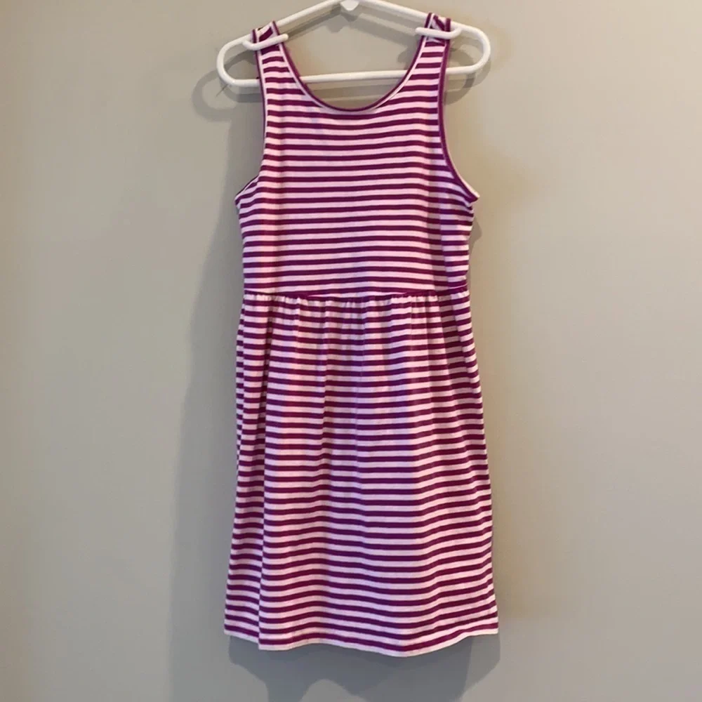 Old navy. girls sleeveless tank dress.  size M (8). Stripes. Sundress