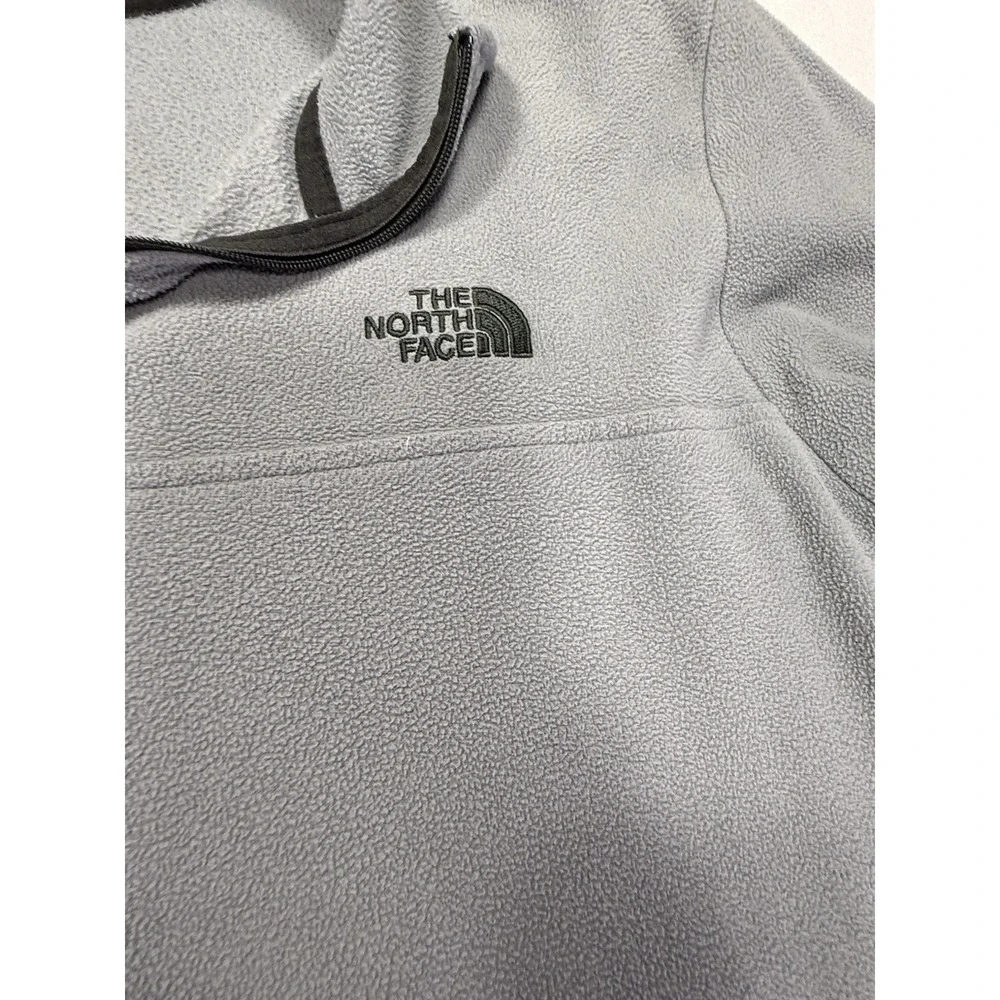 The North Face collar made