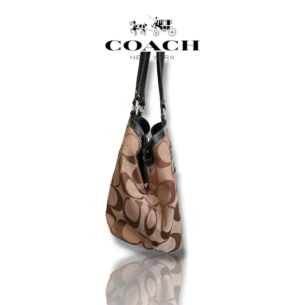 Coach stunning f14940