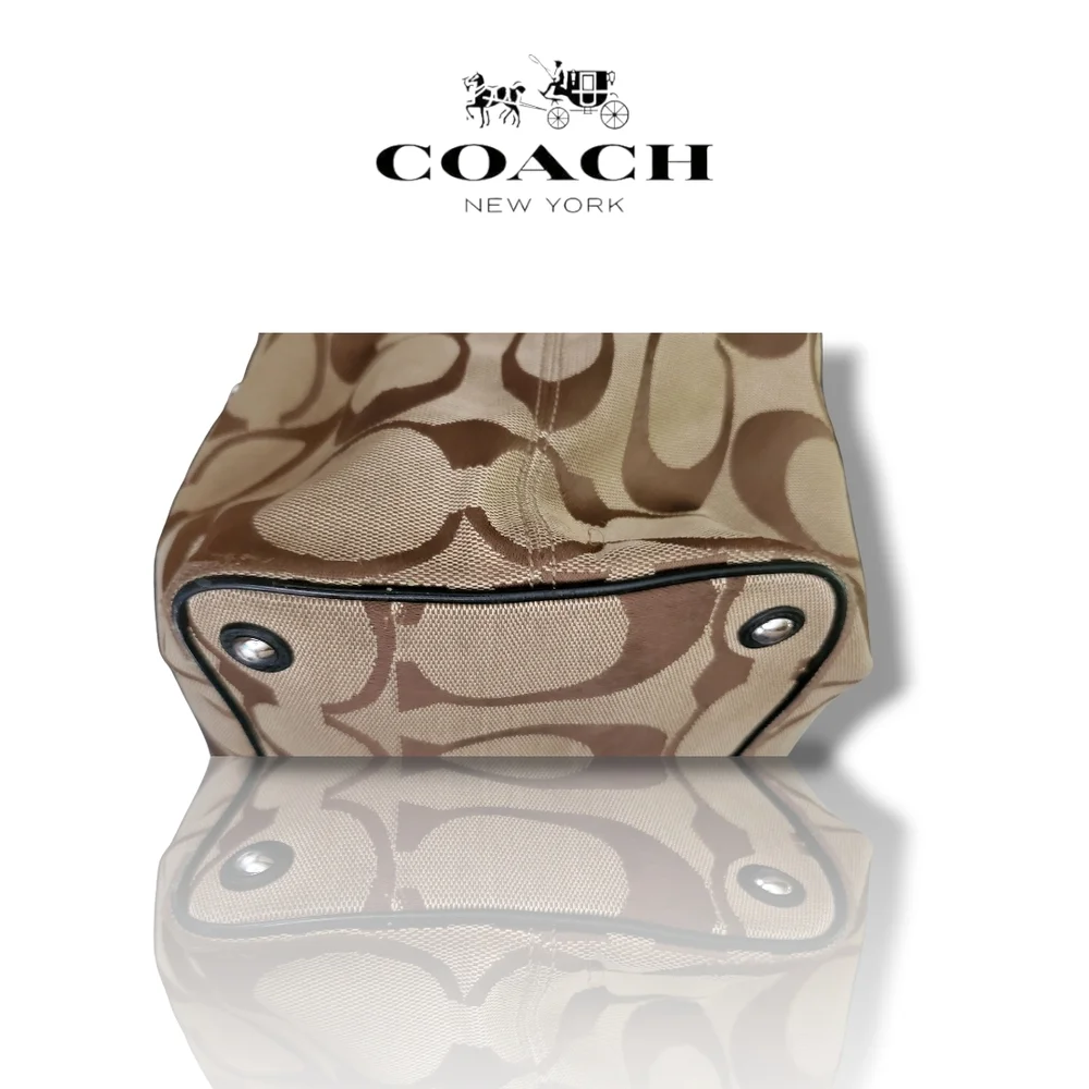 Coach stunning f14940