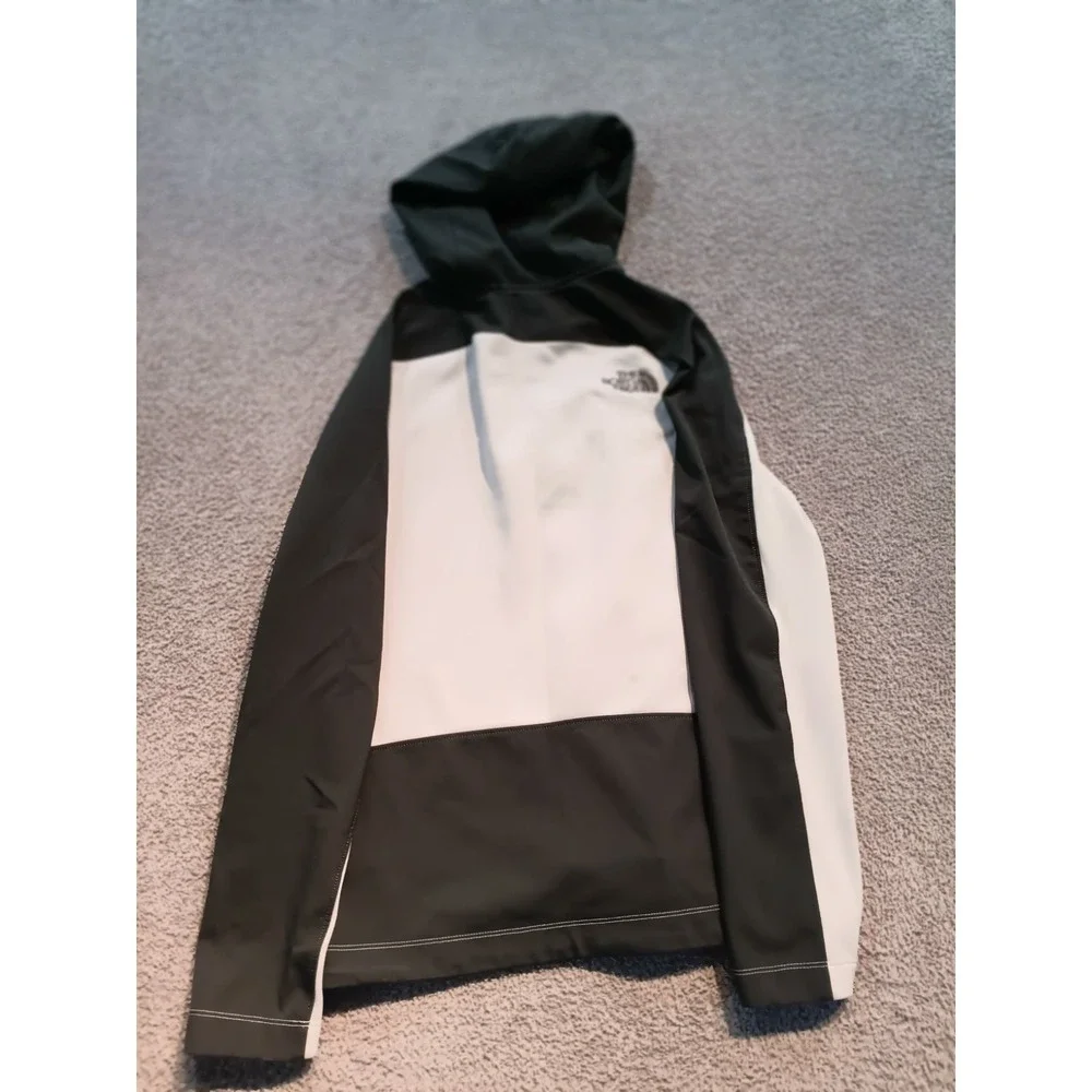 The North Face stay warm