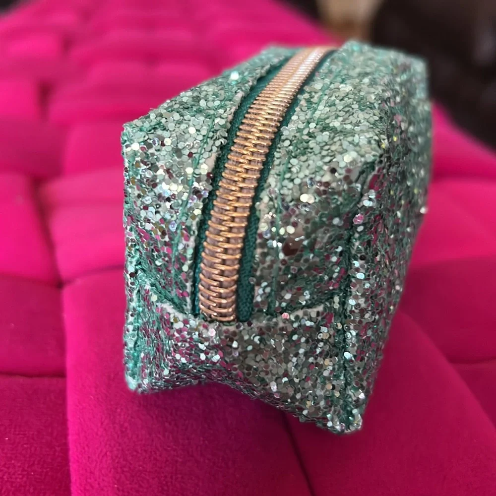 Too Faced reposhing this